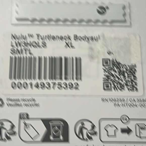 LULULEMON NULU TURTLE NECK BODYSUIT NWT - Picture 5 of 7